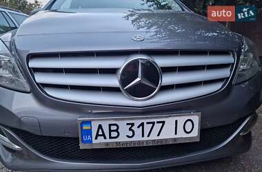 Хэтчбек Mercedes-Benz B-Class 2017 в 