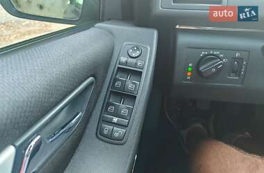 Хэтчбек Mercedes-Benz B-Class 2008 в 