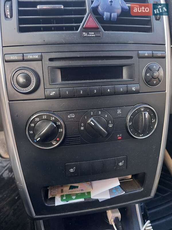 Хэтчбек Mercedes-Benz B-Class 2011 в Шумске