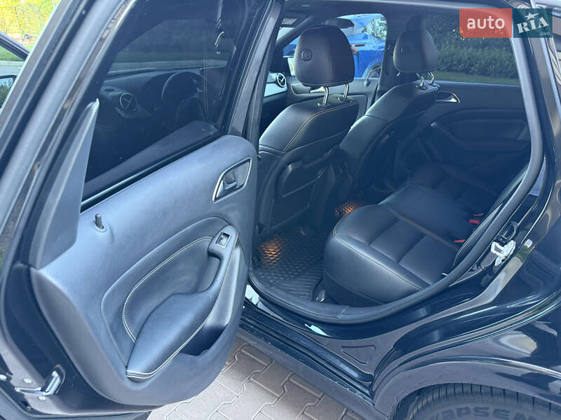 Хэтчбек Mercedes-Benz B-Class 2015 в Киеве