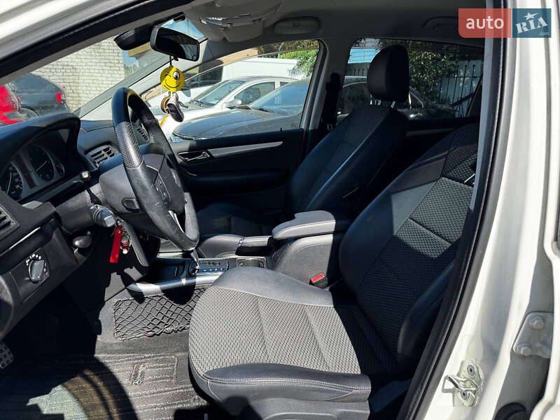 Хетчбек Mercedes-Benz B-Class 2010 в Дніпрі