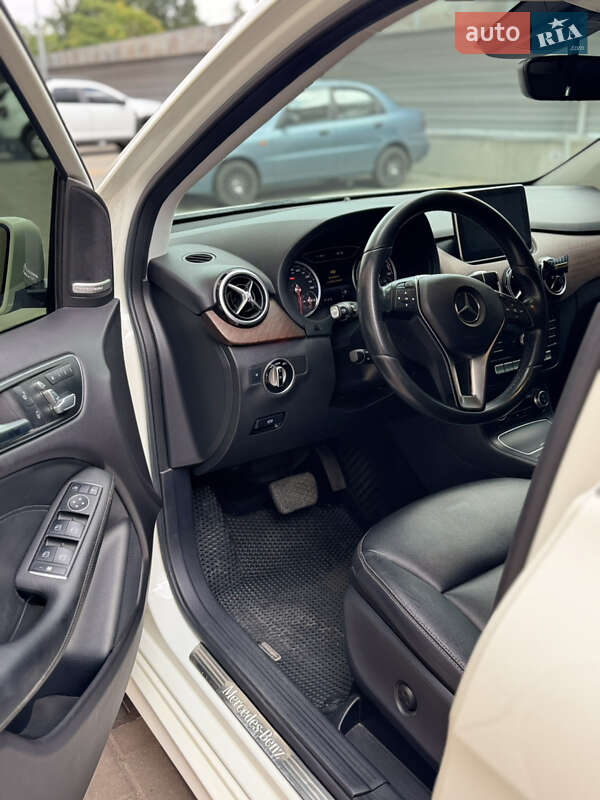 Хэтчбек Mercedes-Benz B-Class 2014 в Запорожье
