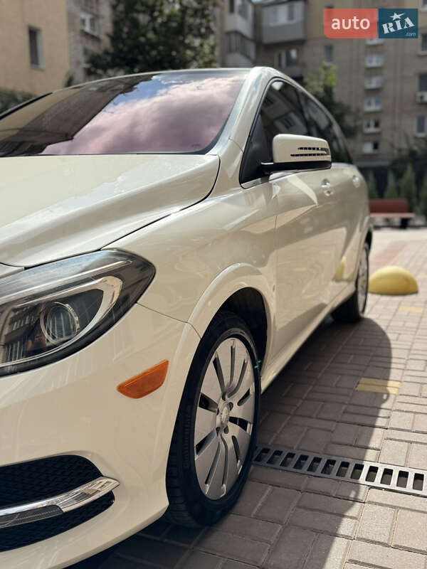Хэтчбек Mercedes-Benz B-Class 2014 в Запорожье