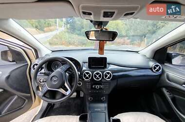 Хэтчбек Mercedes-Benz B-Class 2013 в 