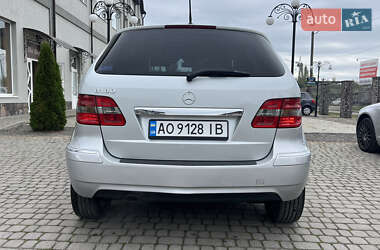 Хетчбек Mercedes-Benz B-Class 2009 в 