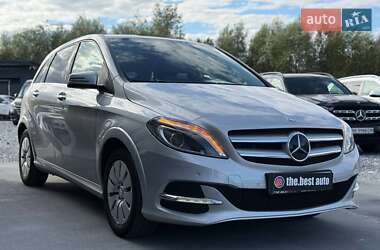 Хэтчбек Mercedes-Benz B-Class 2017 в 