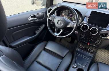 Хэтчбек Mercedes-Benz B-Class 2017 в 