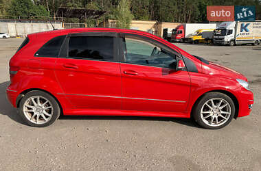 Хетчбек Mercedes-Benz B-Class 2010 в 