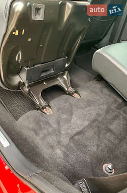 Хетчбек Mercedes-Benz B-Class 2010 в 