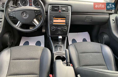 Хетчбек Mercedes-Benz B-Class 2010 в 