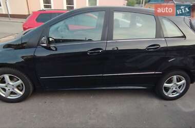 Хэтчбек Mercedes-Benz B-Class 2009 в 