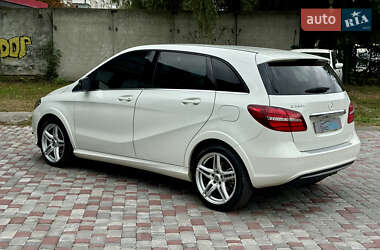 Хэтчбек Mercedes-Benz B-Class 2016 в 