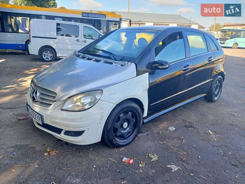 Хэтчбек Mercedes-Benz B-Class 2008 в 