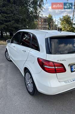 Хэтчбек Mercedes-Benz B-Class 2016 в 