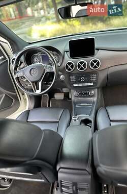 Хэтчбек Mercedes-Benz B-Class 2016 в 