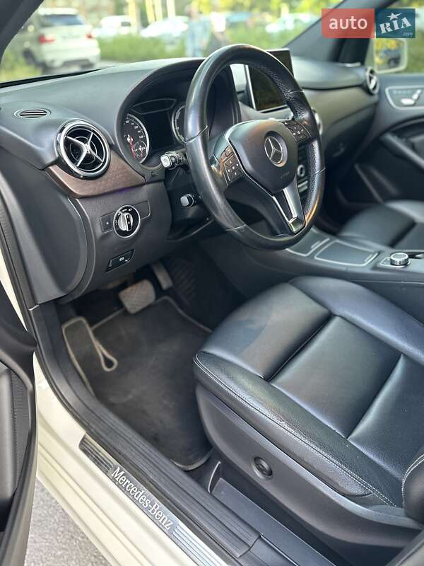Хэтчбек Mercedes-Benz B-Class 2016 в Днепре