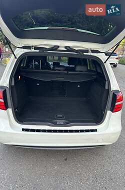 Хэтчбек Mercedes-Benz B-Class 2016 в 