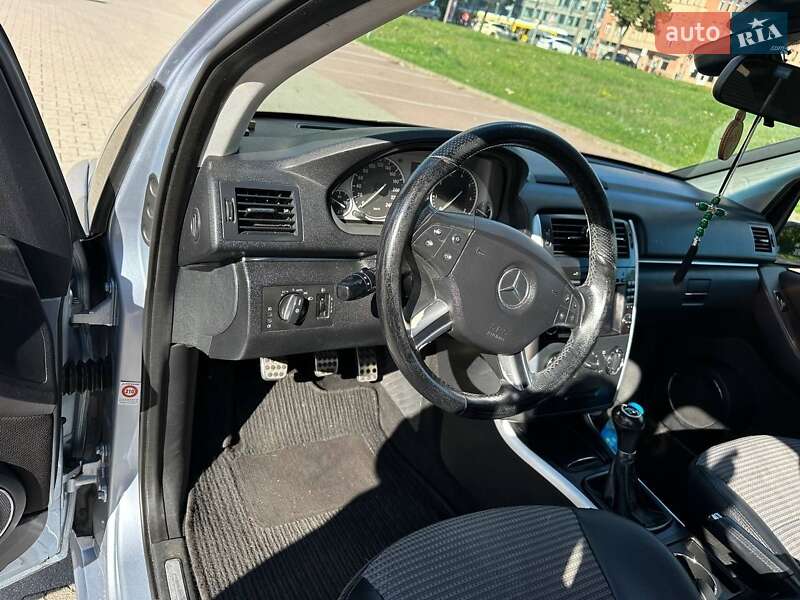 Хэтчбек Mercedes-Benz B-Class 2006 в Черновцах