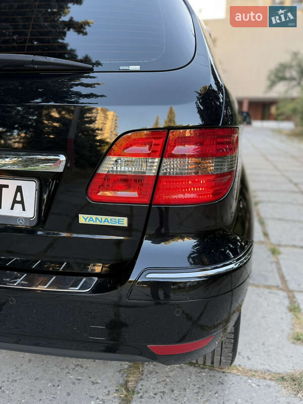 Хэтчбек Mercedes-Benz B-Class 2010 в Одессе фото 10 Хэтчбек Mercedes-Benz B-Class 2010 в Одессе