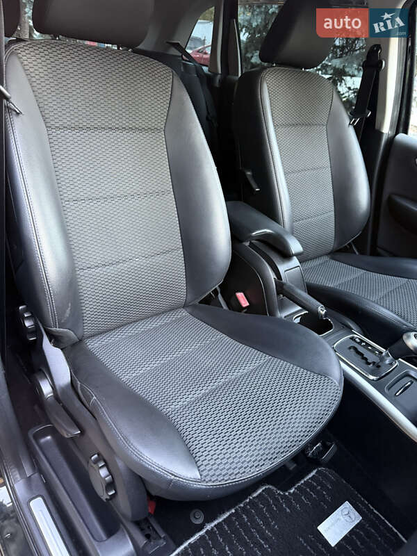 Хэтчбек Mercedes-Benz B-Class 2010 в Одессе фото 72 Хэтчбек Mercedes-Benz B-Class 2010 в Одессе