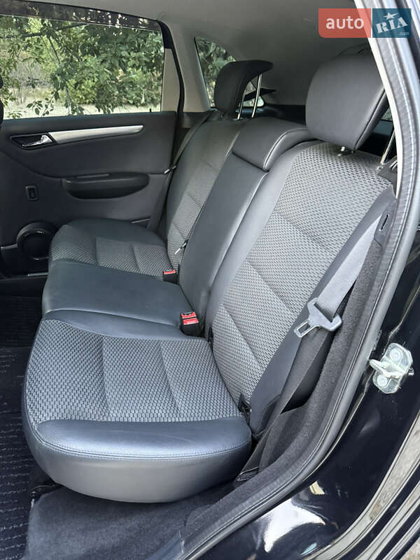 Хэтчбек Mercedes-Benz B-Class 2010 в Одессе фото 74 Хэтчбек Mercedes-Benz B-Class 2010 в Одессе