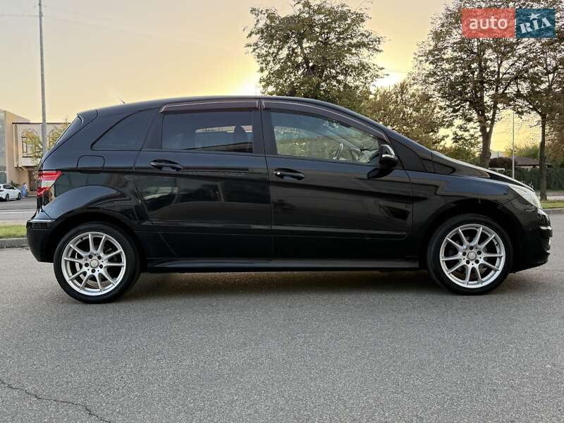 Хэтчбек Mercedes-Benz B-Class 2011 в Киеве