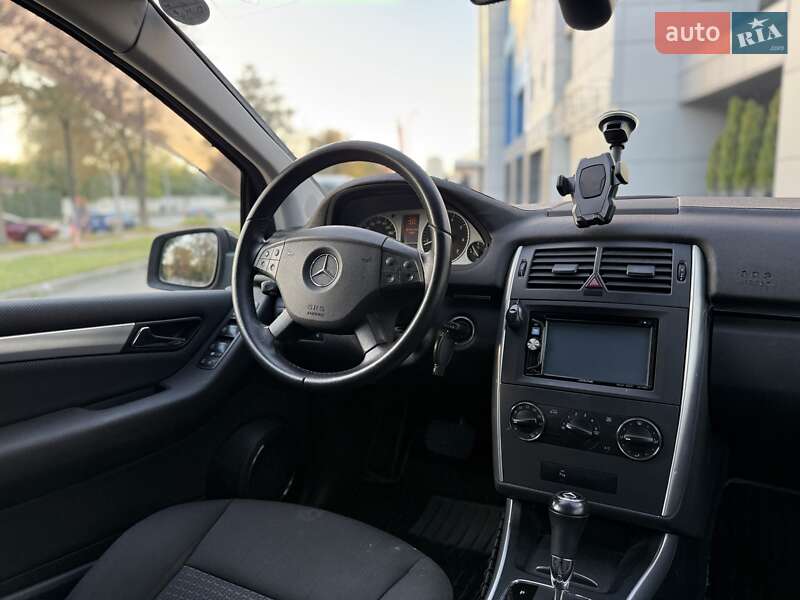 Хэтчбек Mercedes-Benz B-Class 2011 в Киеве