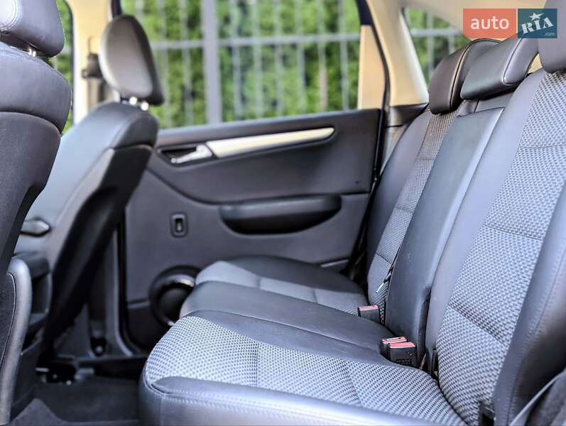 Хэтчбек Mercedes-Benz B-Class 2010 в Львове