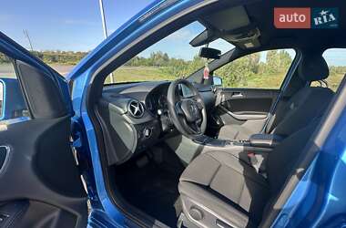 Хэтчбек Mercedes-Benz B-Class 2016 в 