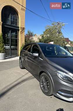 Хэтчбек Mercedes-Benz B-Class 2016 в 