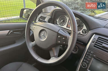 Хэтчбек Mercedes-Benz B-Class 2009 в 