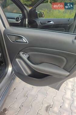 Хетчбек Mercedes-Benz B-Class 2015 в 