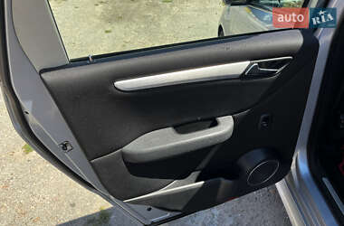 Хэтчбек Mercedes-Benz B-Class 2005 в 