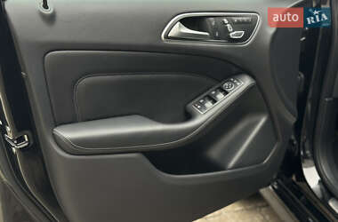 Хэтчбек Mercedes-Benz B-Class 2016 в 