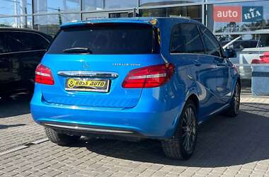 Хэтчбек Mercedes-Benz B-Class 2015 в 