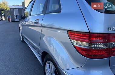 Хэтчбек Mercedes-Benz B-Class 2010 в 