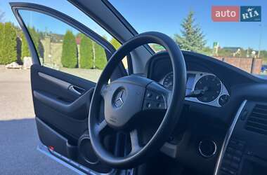 Хэтчбек Mercedes-Benz B-Class 2010 в 