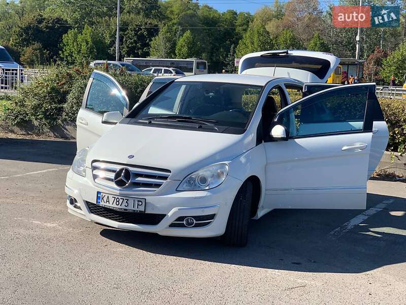 Хэтчбек Mercedes-Benz B-Class 2010 в Киеве