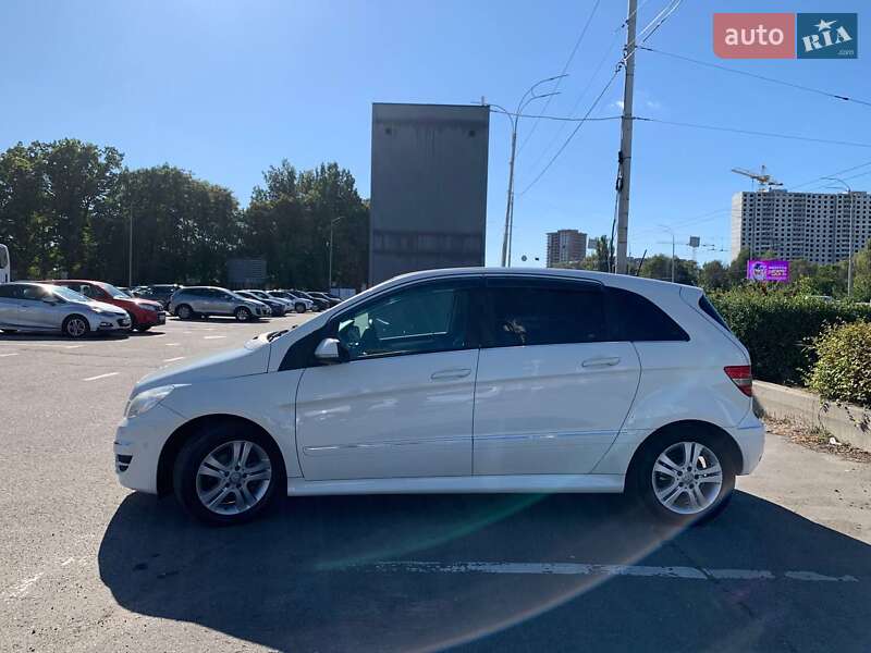 Хэтчбек Mercedes-Benz B-Class 2010 в Киеве