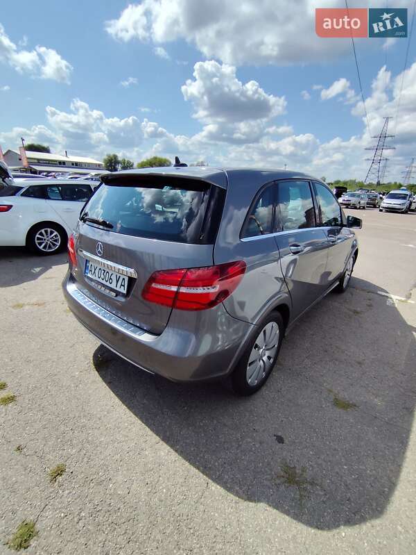 Хэтчбек Mercedes-Benz B-Class 2016 в Харькове фото 2 Хэтчбек Mercedes-Benz B-Class 2016 в Харькове