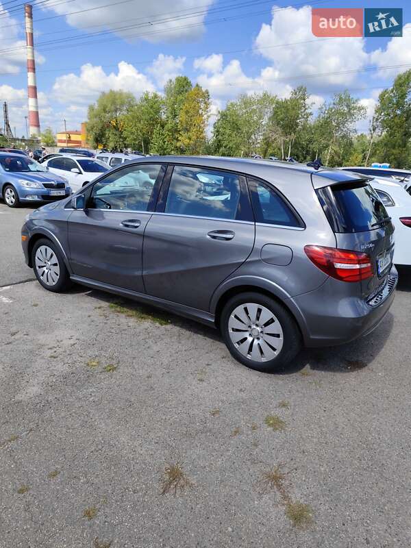 Хэтчбек Mercedes-Benz B-Class 2016 в Харькове фото 15 Хэтчбек Mercedes-Benz B-Class 2016 в Харькове