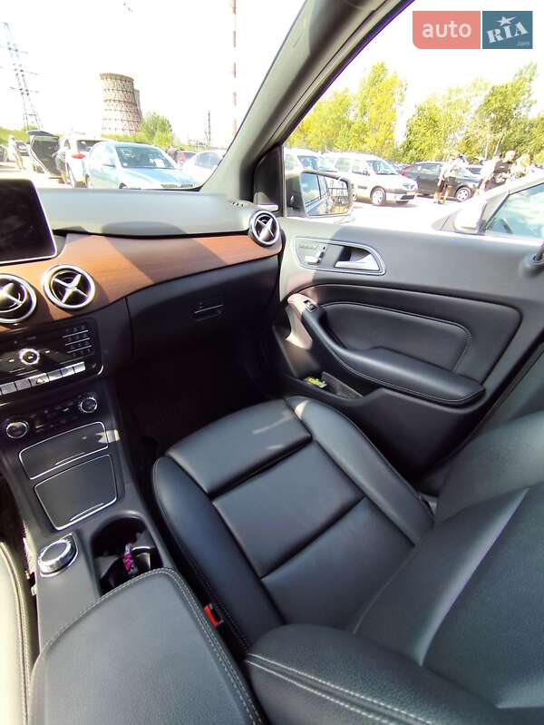 Хэтчбек Mercedes-Benz B-Class 2016 в Харькове фото 20 Хэтчбек Mercedes-Benz B-Class 2016 в Харькове