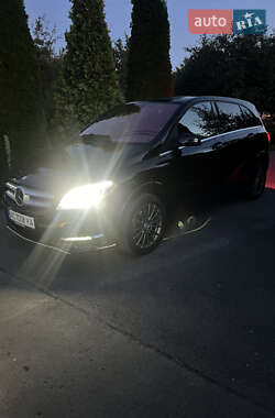 Хэтчбек Mercedes-Benz B-Class 2015 в 