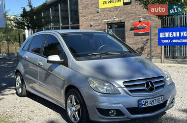 Хэтчбек Mercedes-Benz B-Class 2010 в 