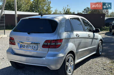 Хэтчбек Mercedes-Benz B-Class 2010 в 