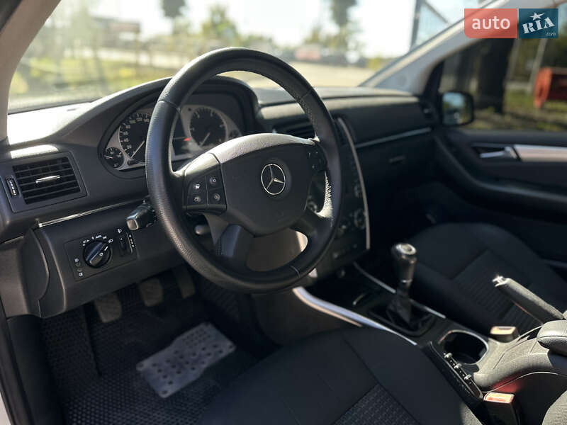 Хэтчбек Mercedes-Benz B-Class 2010 в Виннице фото 23 Хэтчбек Mercedes-Benz B-Class 2010 в Виннице