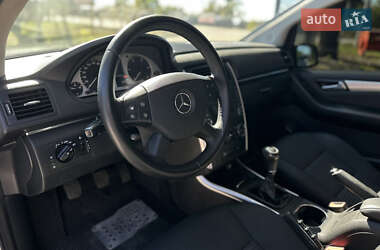 Хэтчбек Mercedes-Benz B-Class 2010 в 