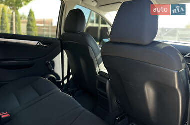 Хэтчбек Mercedes-Benz B-Class 2010 в 