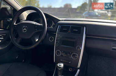 Хэтчбек Mercedes-Benz B-Class 2010 в 