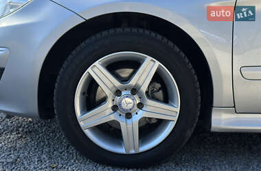 Хэтчбек Mercedes-Benz B-Class 2010 в 